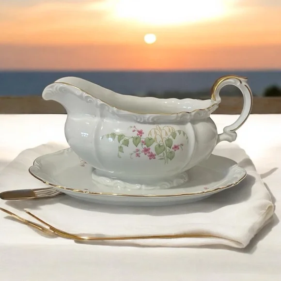 Vintage Edelstein Bavarian Maria Theresia Bianca Pattern 80 yr Anvsry Gravy Bowl - Picture 1 of 14